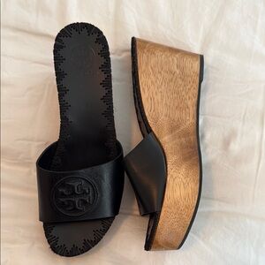Tory Burch Black and Gold Women's Slide Sandals